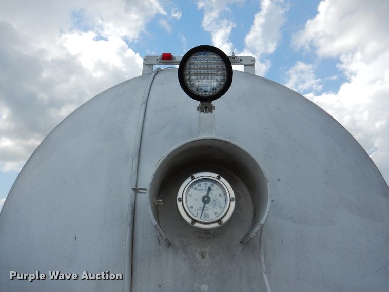 image for item DM6326 1996 Chevrolet Kodiak  propane truck