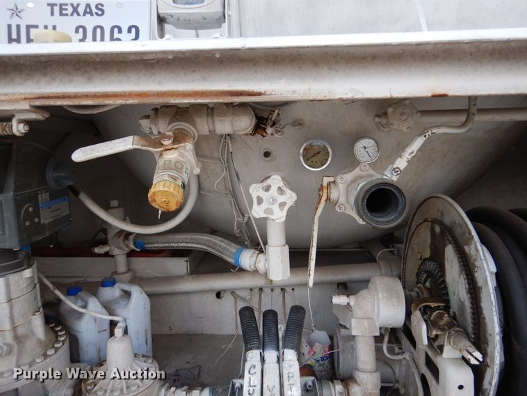 image for item DM6326 1996 Chevrolet Kodiak  propane truck