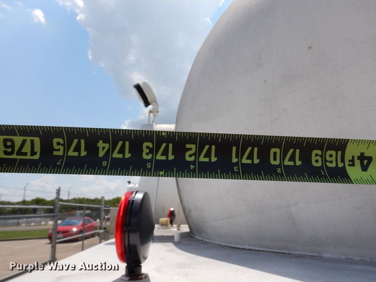 image for item DM6326 1996 Chevrolet Kodiak  propane truck