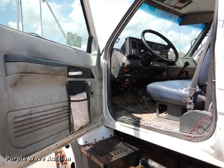 image for item DM6326 1996 Chevrolet Kodiak  propane truck