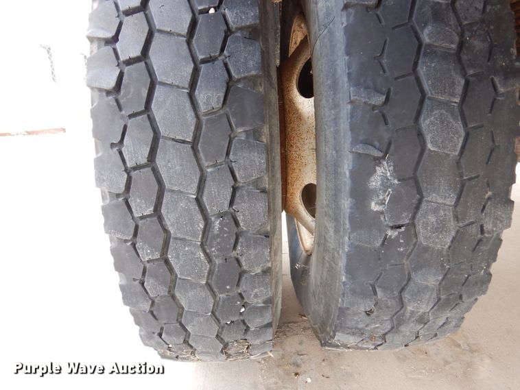 image for item DM6326 1996 Chevrolet Kodiak  propane truck