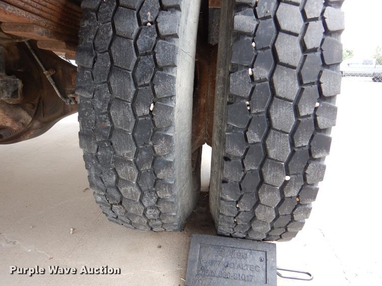 image for item DM6326 1996 Chevrolet Kodiak  propane truck