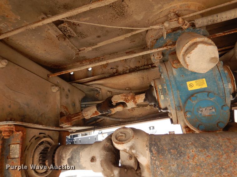 image for item DM6327 2000 Chevrolet C7500  propane truck