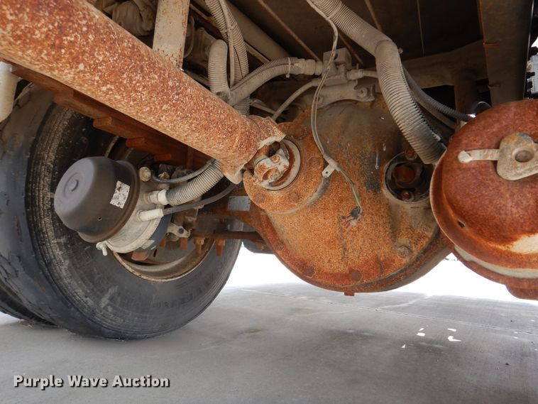 image for item DM6327 2000 Chevrolet C7500  propane truck