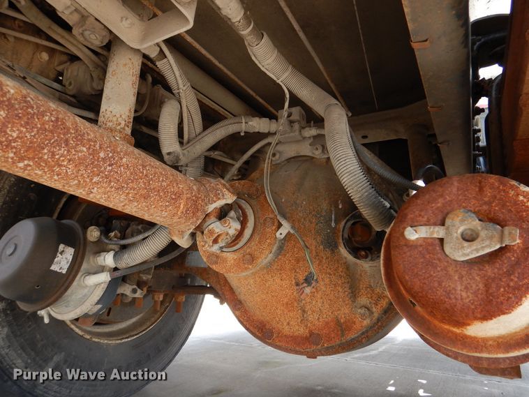 image for item DM6327 2000 Chevrolet C7500  propane truck