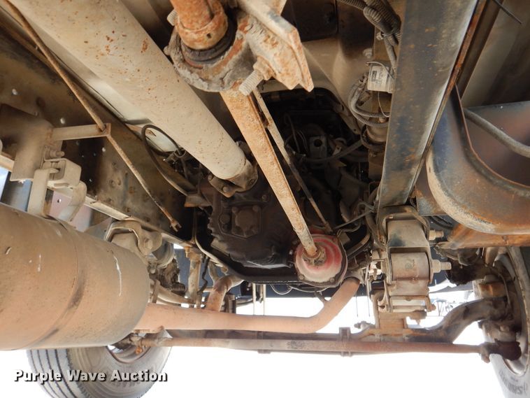 image for item DM6327 2000 Chevrolet C7500  propane truck