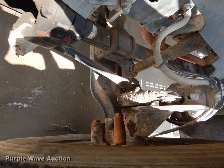 image for item DM6327 2000 Chevrolet C7500  propane truck