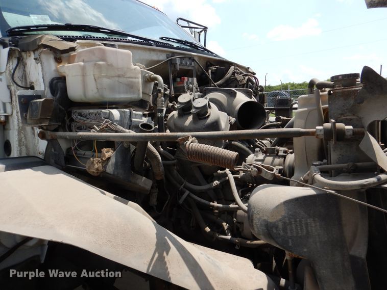 image for item DM6327 2000 Chevrolet C7500  propane truck