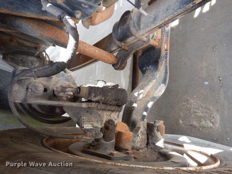 image for item DM6327 2000 Chevrolet C7500  propane truck