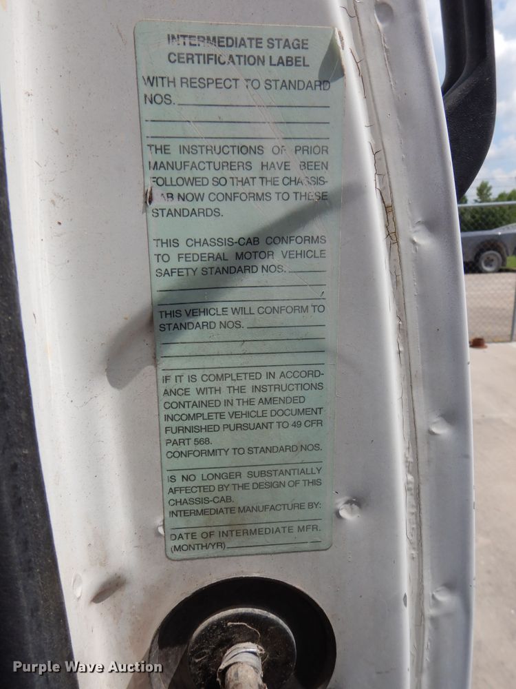 image for item DM6327 2000 Chevrolet C7500  propane truck