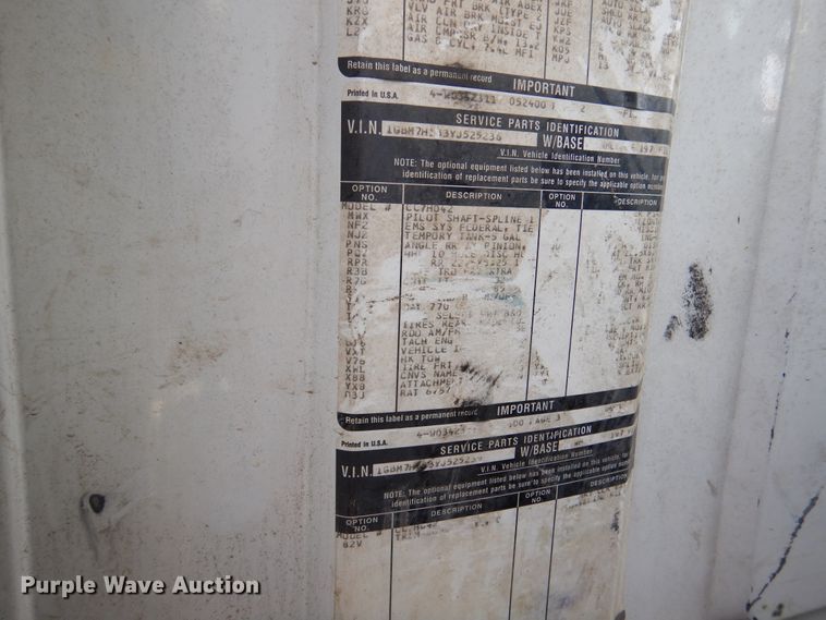 image for item DM6327 2000 Chevrolet C7500  propane truck