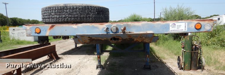 image for item DM6329 1991 Lufkin  flatbed trailer