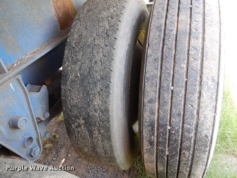 image for item DM6329 1991 Lufkin  flatbed trailer