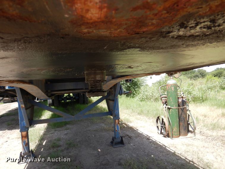 image for item DM6329 1991 Lufkin  flatbed trailer