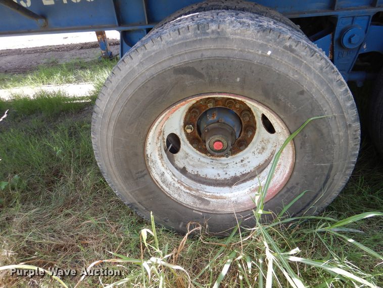 image for item DM6329 1991 Lufkin  flatbed trailer