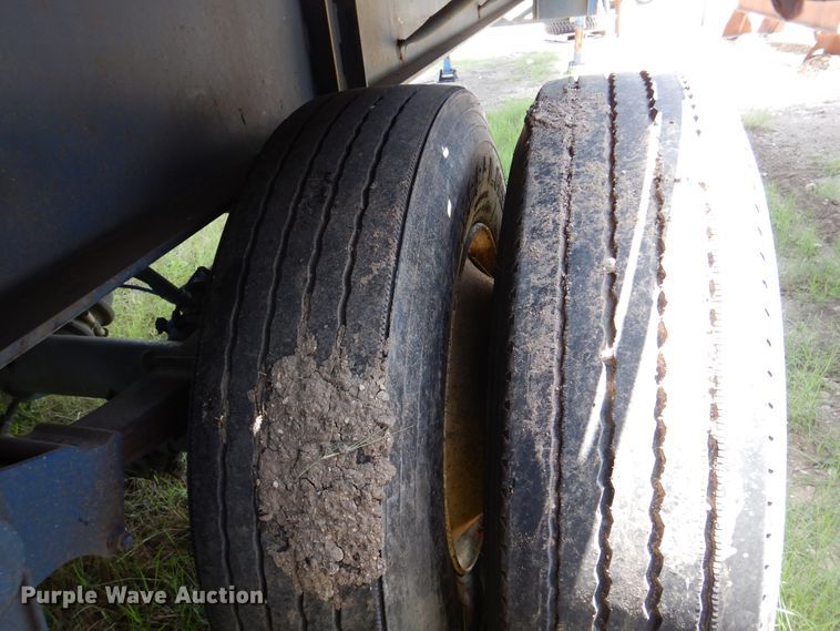 image for item DM6329 1991 Lufkin  flatbed trailer