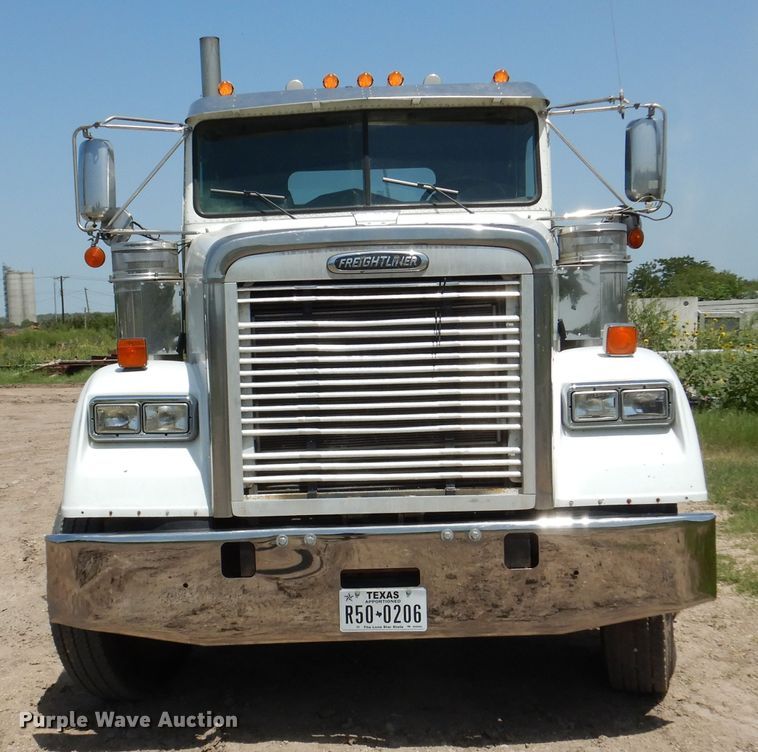 image for item DM6330 2008 Freightliner Classic 120  semi truck