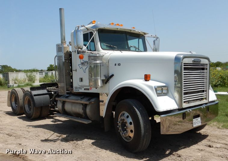 image for item DM6330 2008 Freightliner Classic 120  semi truck