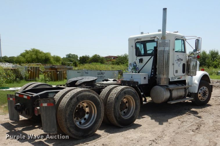 image for item DM6330 2008 Freightliner Classic 120  semi truck