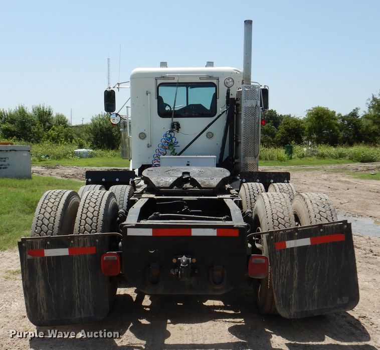 image for item DM6330 2008 Freightliner Classic 120  semi truck