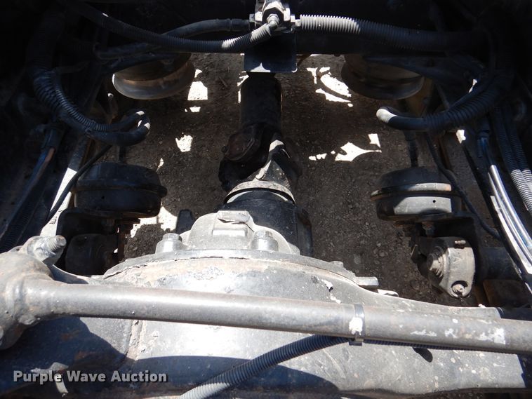 image for item DM6330 2008 Freightliner Classic 120  semi truck