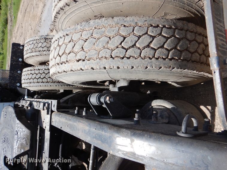 image for item DM6330 2008 Freightliner Classic 120  semi truck