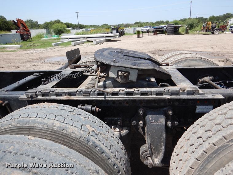 image for item DM6330 2008 Freightliner Classic 120  semi truck