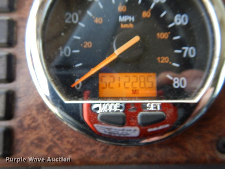 image for item DM6330 2008 Freightliner Classic 120  semi truck