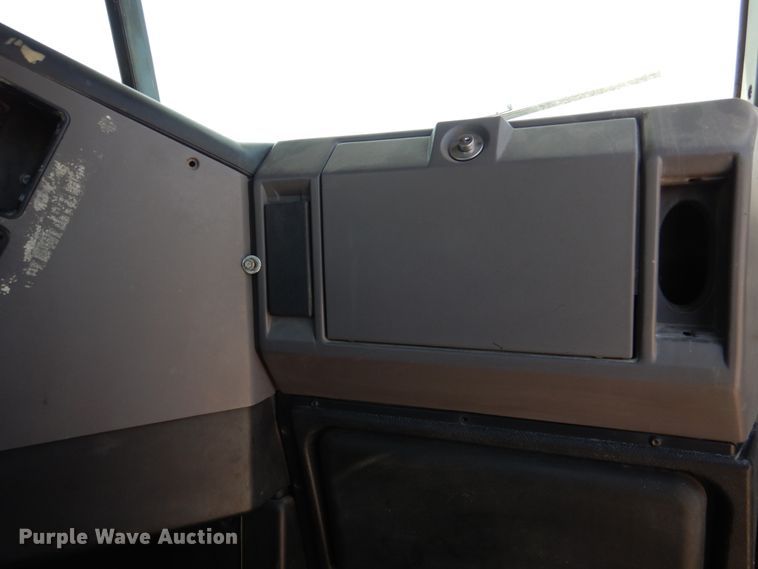 image for item DM6330 2008 Freightliner Classic 120  semi truck