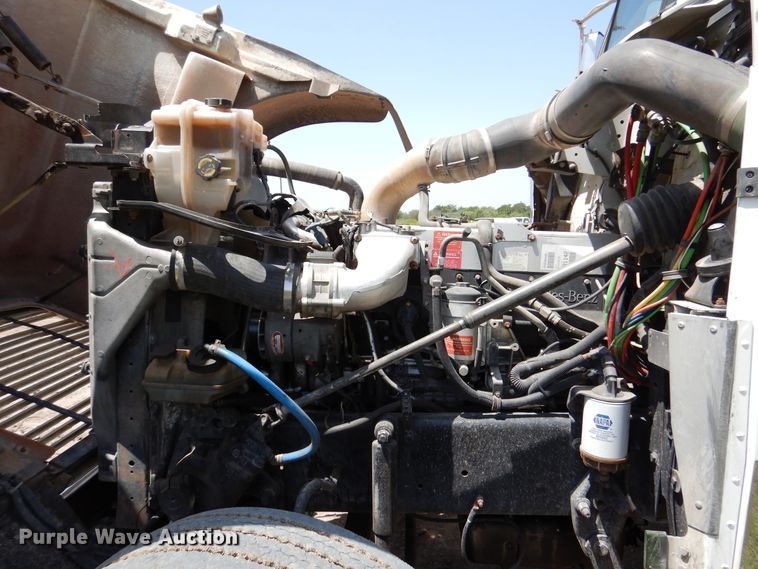 image for item DM6330 2008 Freightliner Classic 120  semi truck