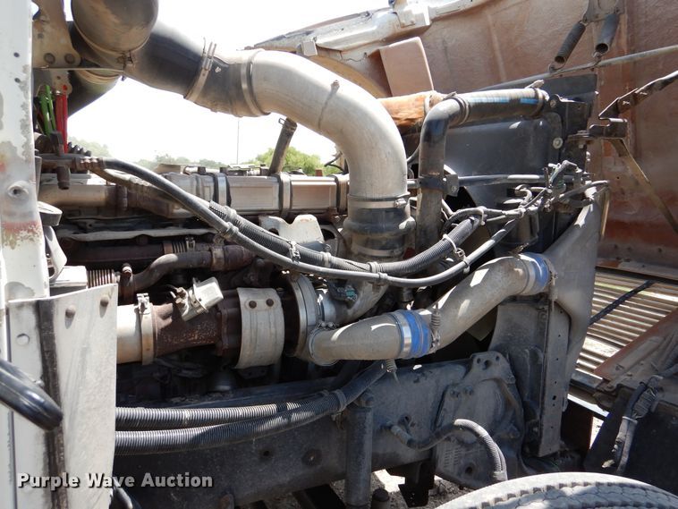 image for item DM6330 2008 Freightliner Classic 120  semi truck