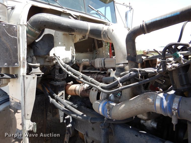 image for item DM6330 2008 Freightliner Classic 120  semi truck