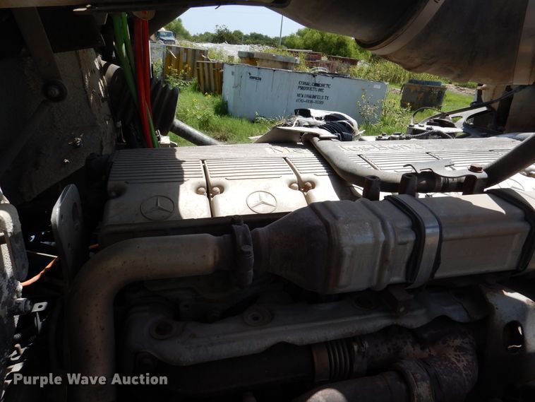 image for item DM6330 2008 Freightliner Classic 120  semi truck