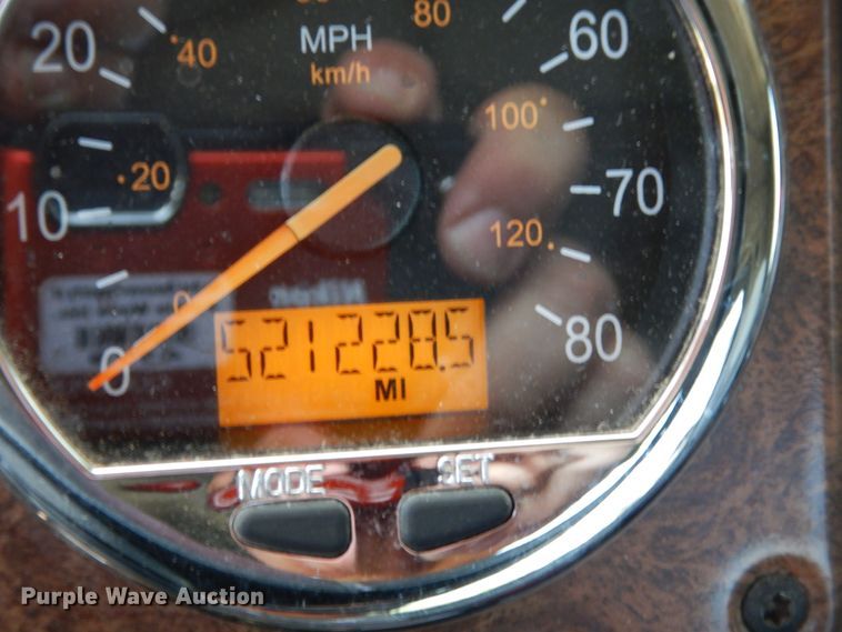 image for item DM6330 2008 Freightliner Classic 120  semi truck