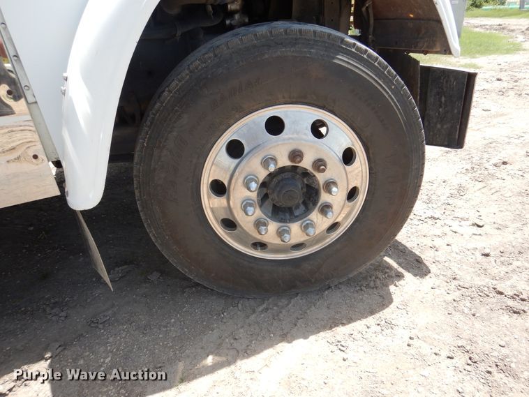 image for item DM6330 2008 Freightliner Classic 120  semi truck