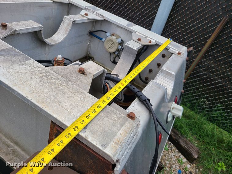 image for item DM8735 2005 Vantage  end dump trailer chasis