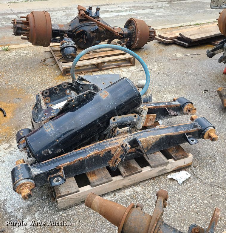 image for item DM8736 2006 Kenworth  truck cab and chassis