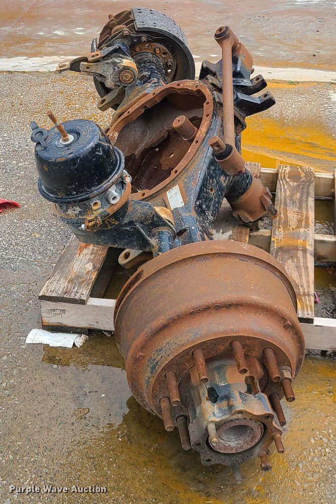 image for item DM8736 2006 Kenworth  truck cab and chassis