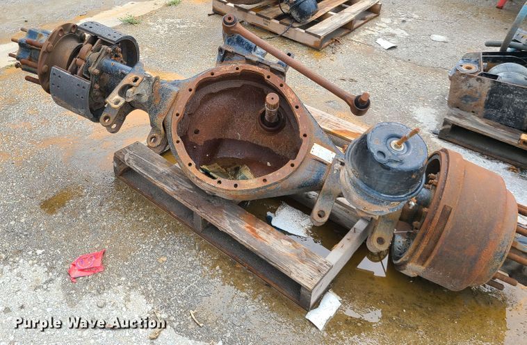 image for item DM8736 2006 Kenworth  truck cab and chassis