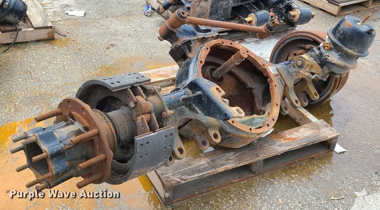 image for item DM8736 2006 Kenworth  truck cab and chassis