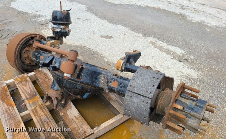 image for item DM8736 2006 Kenworth  truck cab and chassis