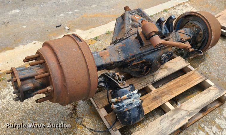 image for item DM8736 2006 Kenworth  truck cab and chassis