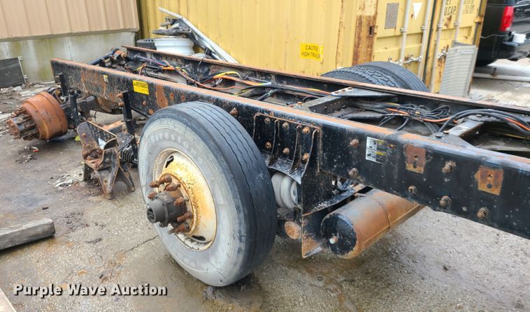 image for item DM8736 2006 Kenworth  truck cab and chassis