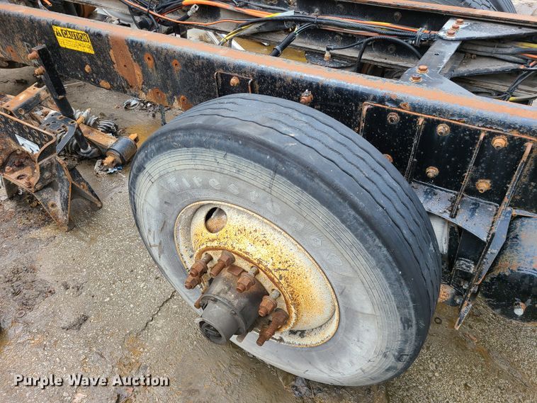 image for item DM8736 2006 Kenworth  truck cab and chassis