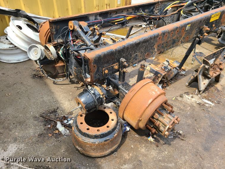 image for item DM8736 2006 Kenworth  truck cab and chassis