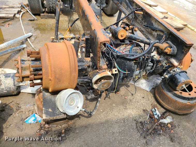 image for item DM8736 2006 Kenworth  truck cab and chassis