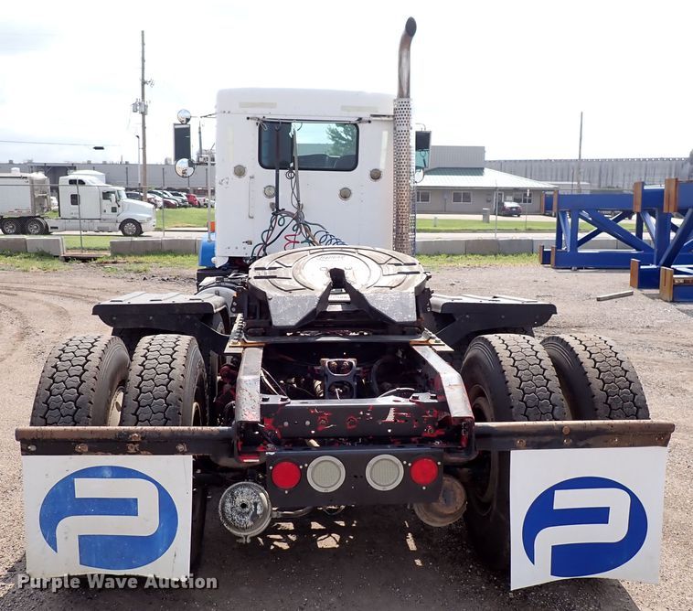 image for item DN1783 2012 Kenworth T800  semi truck