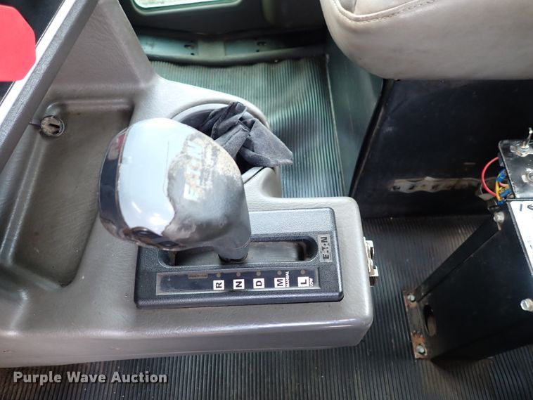 image for item DN1783 2012 Kenworth T800  semi truck