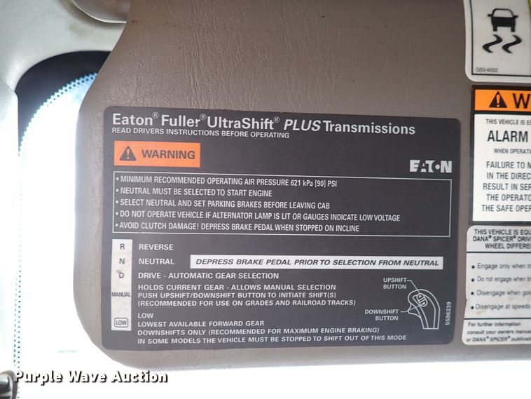 image for item DN1783 2012 Kenworth T800  semi truck