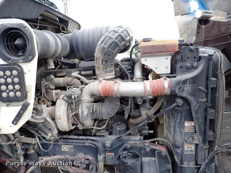 image for item DN1783 2012 Kenworth T800  semi truck